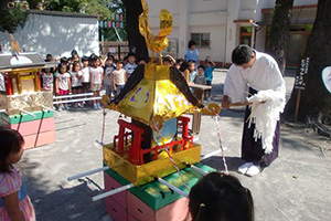 神社祭礼2